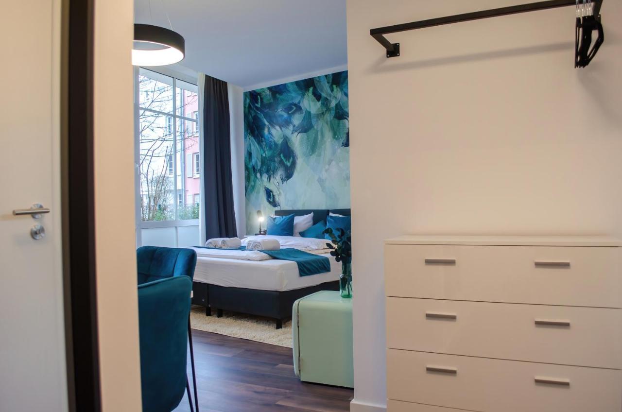 Homely 9 - Stylish & Convenient Self-check-in In