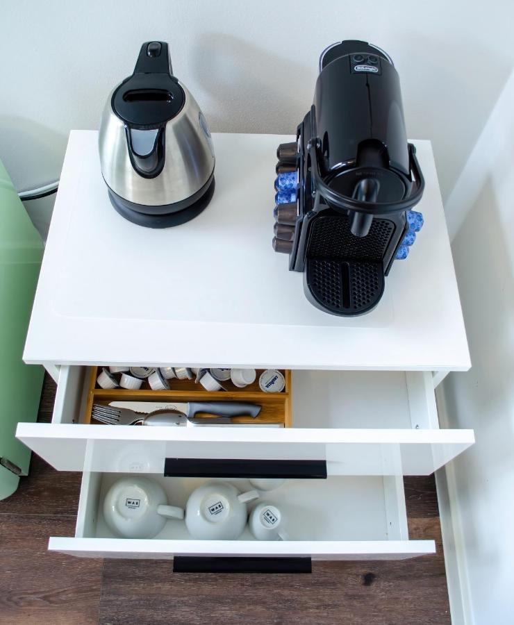 Homely 9 - Stylish & Convenient Self-check-in In